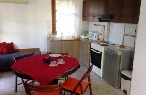 Golden Beach Villa | Traditional Villa with Wifi and Air Conditioning at only 150m from the Beach !