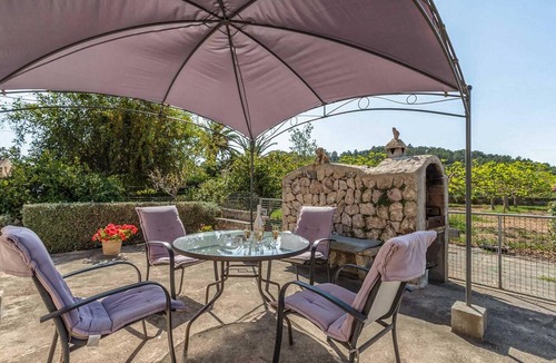 Pollensa Villa | Traditional villa w/lovely garden & resort close