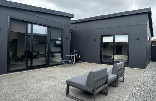 Halswell House | Tranquil New Home with Stunning Hill Views