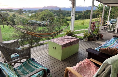 Bellingen House | Tranquil Rustic Charm with Mountain Views