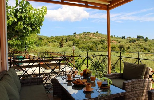 Skopelos Villa | Tranquiliti in the middle of Skopelos island
