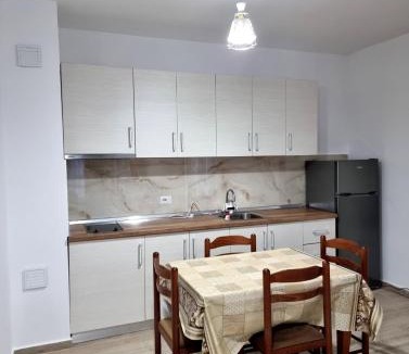 Tushemisht Apartment | Treis Apartment