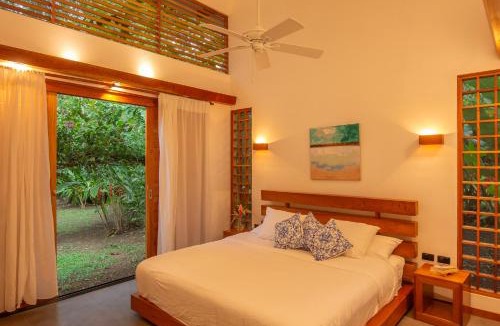 Chiguata House | Tres Lodge Villa - Shared Pool - Natural Setting