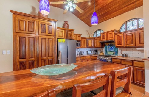 Garza House | Tres Monos | Charming 3-bedroom Getaway Near Garza