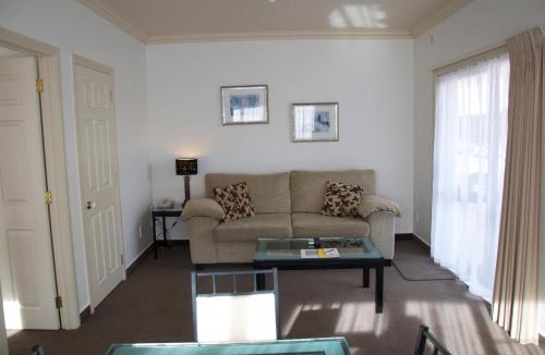 Whakatane Hotel | Tuscany Villas Whakatane