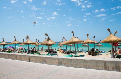 Can Pastilla Apartment | Twin/double room Nº1' with Shared Terrace, Wi-Fi and Air Conditioning