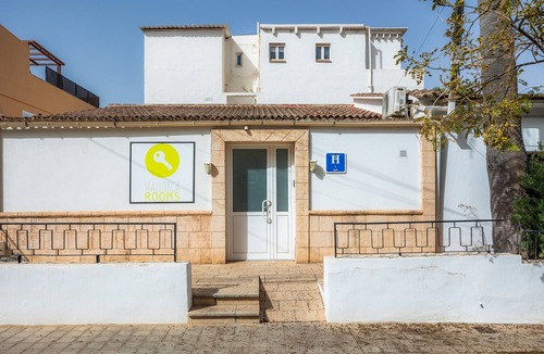 Can Pastilla Apartment | Twin/double room Nº3' with Shared Terrace, Wi-Fi and Air Conditioning