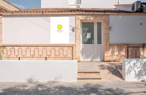 Can Pastilla Apartment | Twin/double room Nº3' with Shared Terrace, Wi-Fi and Air Conditioning