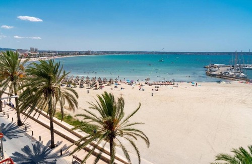 Can Pastilla Apartment | Twin/double room Nº3' with Shared Terrace, Wi-Fi and Air Conditioning