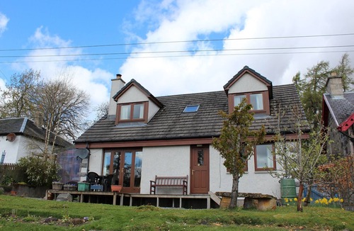 Kingussie House | Two Storey House With Fabulous Mountain Views