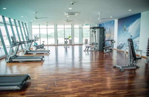 Seri Kembangan Apartment | TypeD-Amerin-5Bedroom-10pax-Pool-C180-UPM-KL