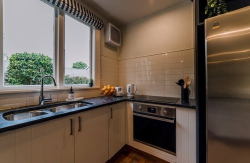 Merivale Villa | Ultimate Lux Villa in Merivale - Sleeps 16