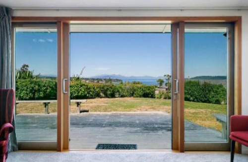 Hilltop Villa | Ultimate Retreat With Heated Floors and Private Mineral Spa