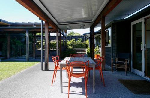 Hilltop Villa | Ultimate Retreat With Heated Floors and Private Mineral Spa
