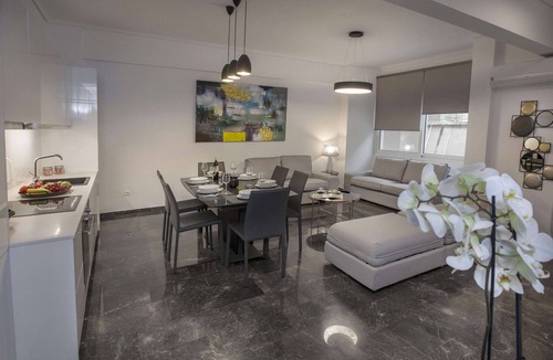 Koukaki Apartment | Unique Apartment near Acropolis by GHH