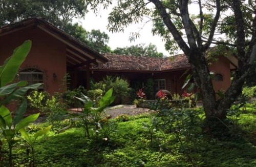 Coyolar House | Unique Architecture, 3 Pools and Wi-Fi