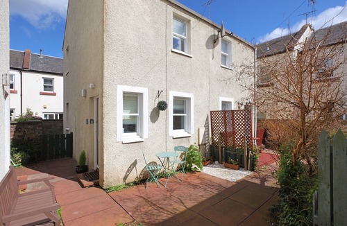 North Berwick House | Unique home in the heart of North Berwick. Sleeps 3