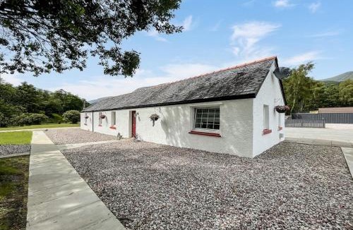 Kinlochleven House | Unique restored Old Post Office
