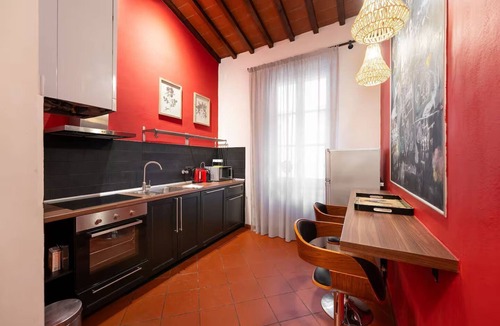 San Lorenzo Apartment | Unrivalled Views of the Duomo – In the Heart of Florence's Historic Centre"