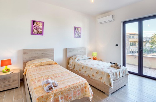 Badolato Apartment | Vacation apartment in a villa in a residential area in Badolato, in the province of Catanzaro.