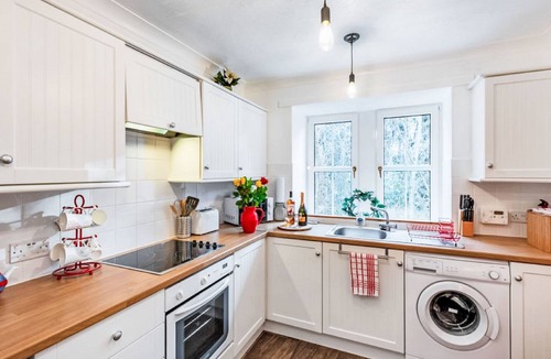 Invermoriston House | Vacation home Dancot by Interhome