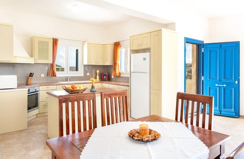 Vari House | Vacation Home "Villa Zenia" near Beach with Balcony & Wi-Fi