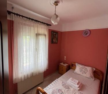 Sarakina House | Veronika house Under Meteora