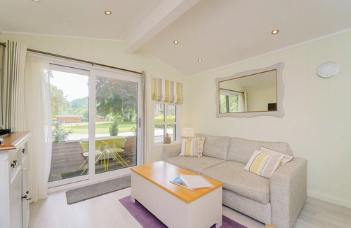 Birnam Ski Chalet | Very comfortable lodge with one king-size double and en suite shower.