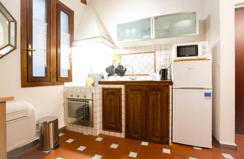 San Lorenzo Apartment | Via Guelfa Apartment