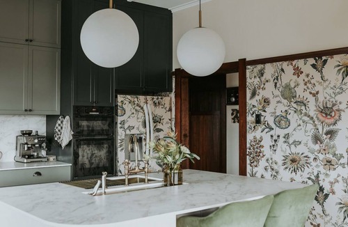 East Launceston House | Vibrant Dual Retreat: Vagabond's Rest & Rose Gold Hideaway