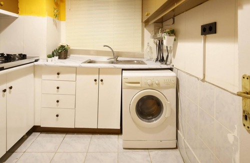 Talimhane Apartment | Vibrant Flat with Excellent Location in Beyoglu