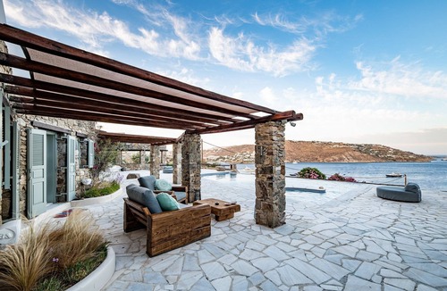 Ornos Villa | Vibrant Villa w/private pool & Sunrise Views - 2024 Renovation