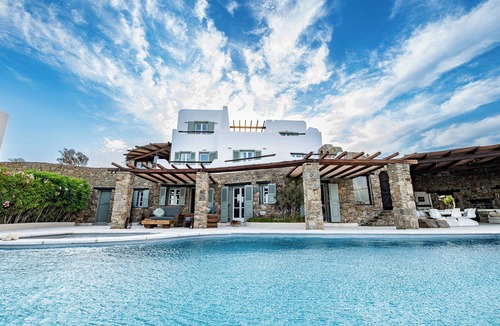 Ornos Villa | Vibrant Villa w/private pool & Sunrise Views - 2024 Renovation