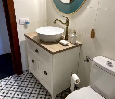 Los Delfines Apartment | Vida Soladana - Cala en Forcat - piscina, playa, A/C, Smart TV.