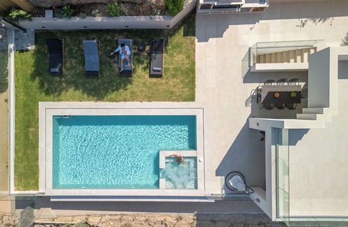 Rodhia House | Vieverde Villas. Villa Verde
