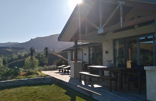 Stoke House | Views, Space and Privacy