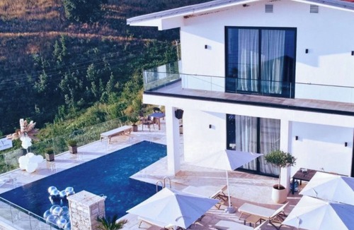 Himare Villa | Vila Infinity-Luxury Rooms