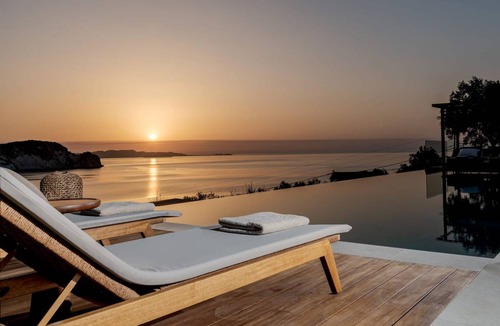 Marathias Villa | Villa ∙ 4 bedrooms ∙ 9 guests