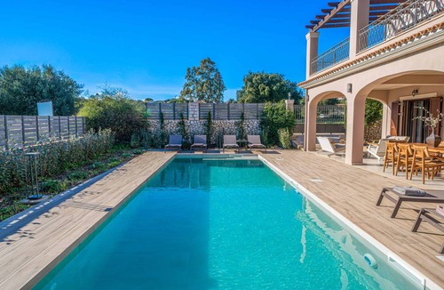Thiramonas Villa | Villa ∙ 5 bedrooms ∙ 10 guests
