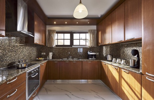 Vathianos Kampos Villa | Villa Ada -5 bedrooms villa with a heated pool & heated hot tub. Amazing view !