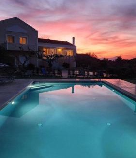 Kalamos Villa | Villa Amfiario - Luxury & Breathtaking views under the Attica Sun!