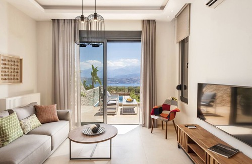 Sternes Villa | Villa Anemi