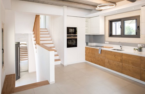 Douliana Villa | Villa Annie - Luxury Villa - 360 Sea & White Mountains views - Luxury hamper