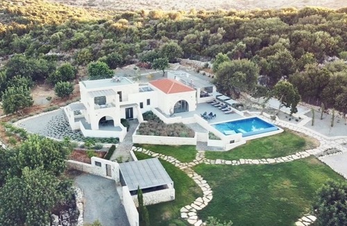 Douliana Villa | Villa Annie - Luxury Villa - 360 Sea & White Mountains views - Luxury hamper