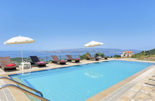 Lassi Villa | Villa Argostoli Bay - Three Bedroom Villa, Sleeps 7