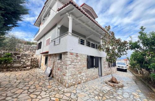 Aliko Apartment | Villa Beka