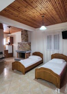 Piqeras House | Villa Bianca1