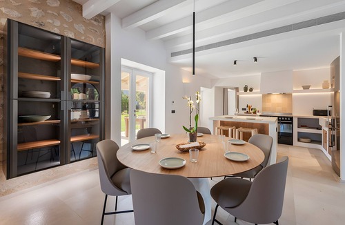 Pollensa Villa | Villa 'Can Mas Antigua' with Mountain View, Wi-Fi and Air Conditioning