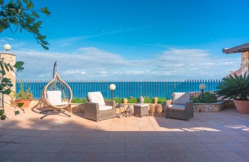 Torre Colonna-sperone Villa | Villa Carilù