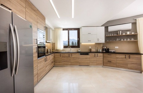 Perama Villa | Villa Chnaris - Private Pool and Sauna